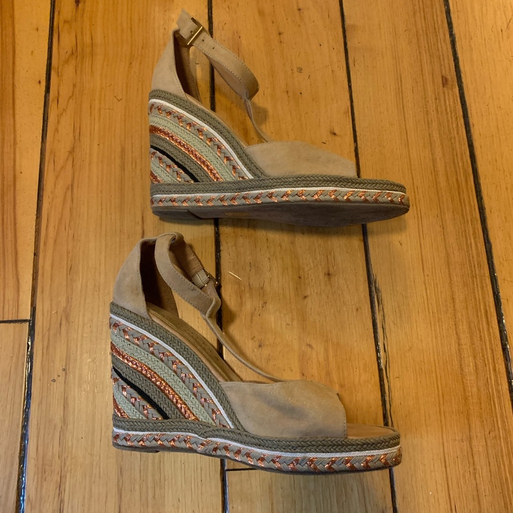 Palomitas Beige Suede Wedge Sandals 4 inch Size 39 US 8.5 Made in Spain